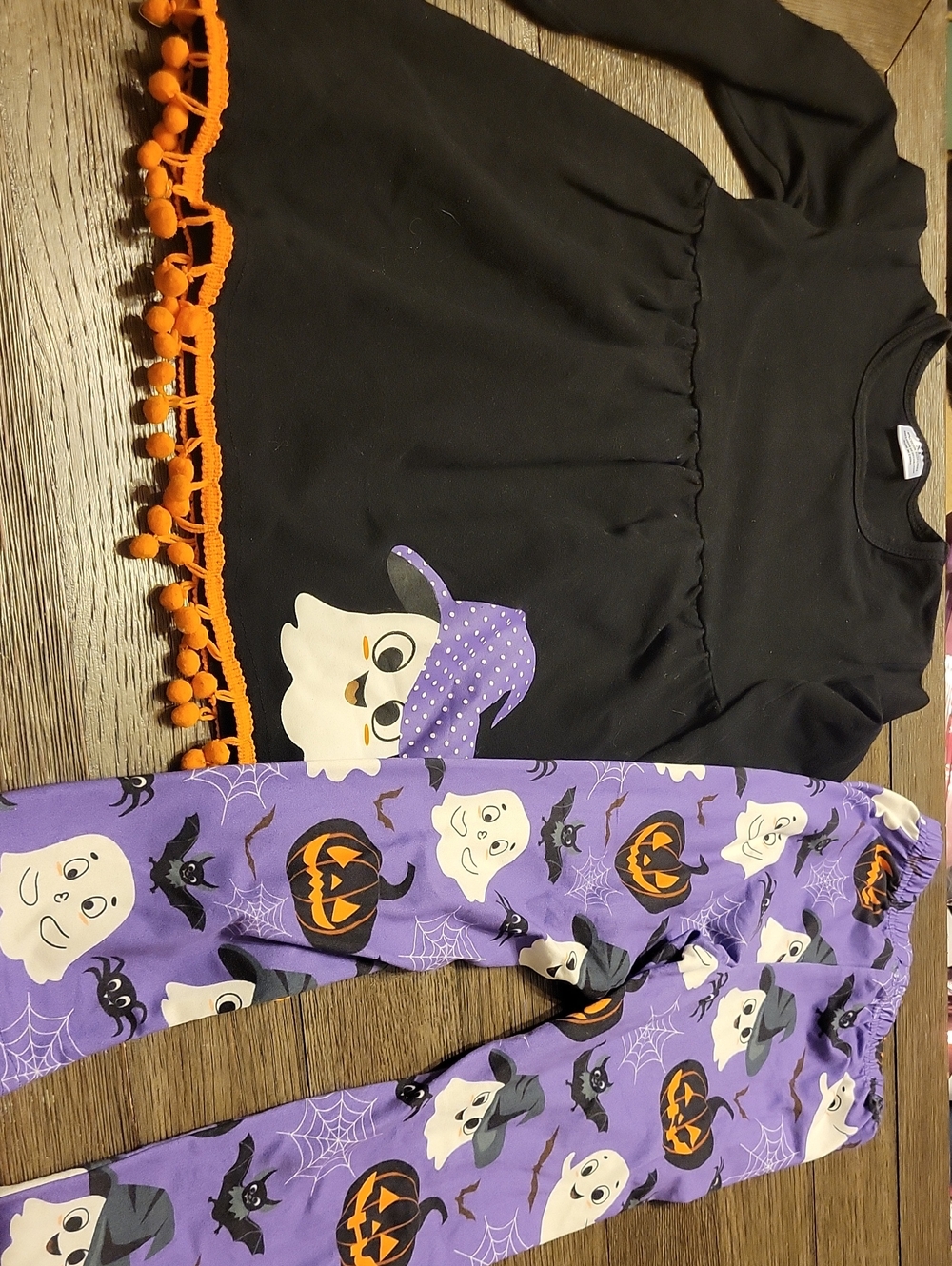 Kids Halloween Ghost Outfit Set with Pom Trim - Black & Purple